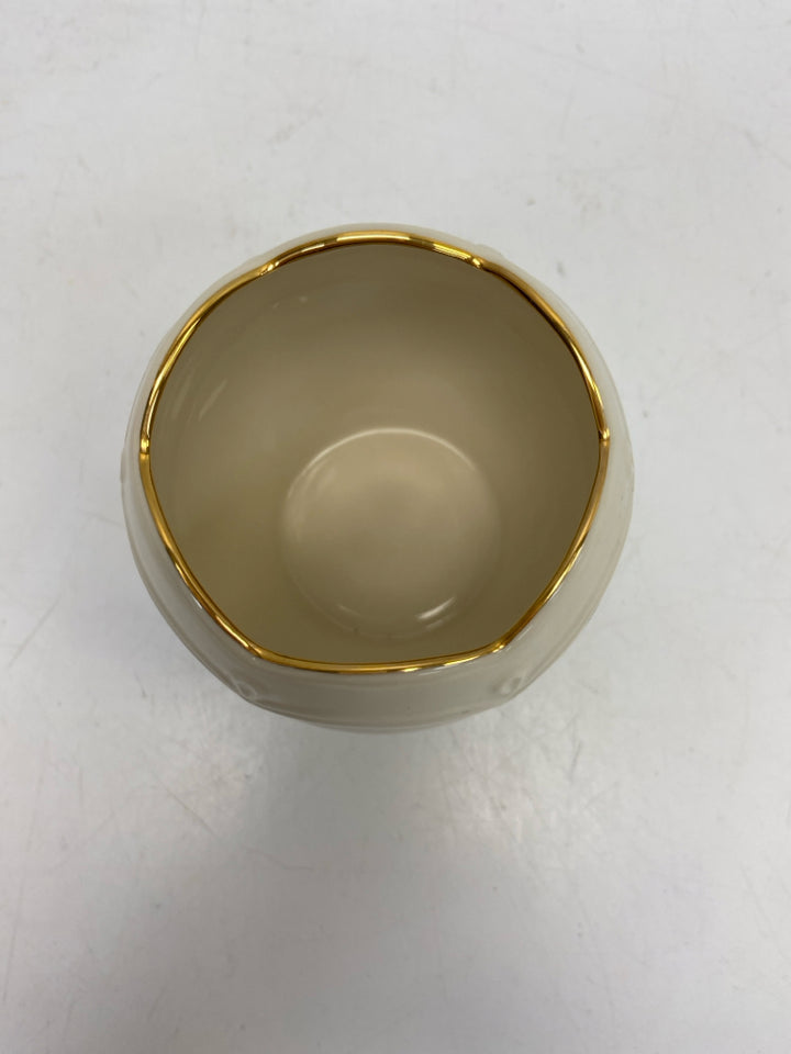 Lenox Cream Green/Red Holly Berries Christmas