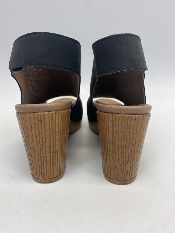 Dansko  Size 41 Black Perforated Sandals
