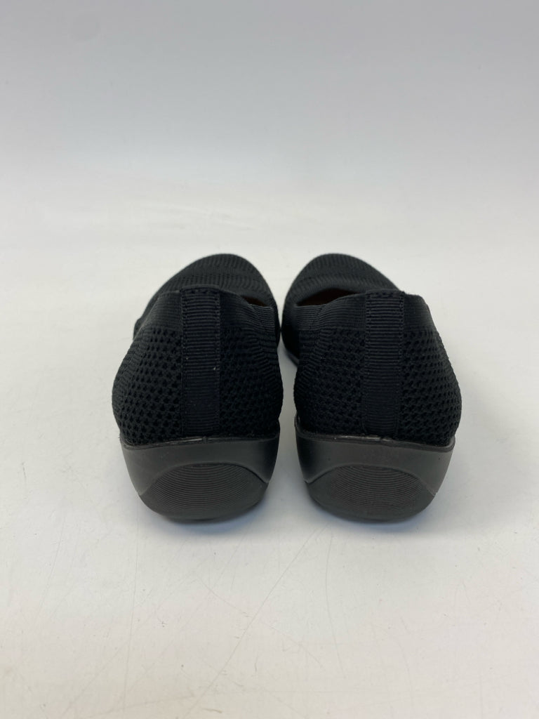 Life Stride  Size 7 Black Fabric Flats