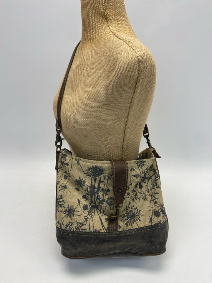 Myra Bag  Size Natural Gray Flowers in Pot Crossbody