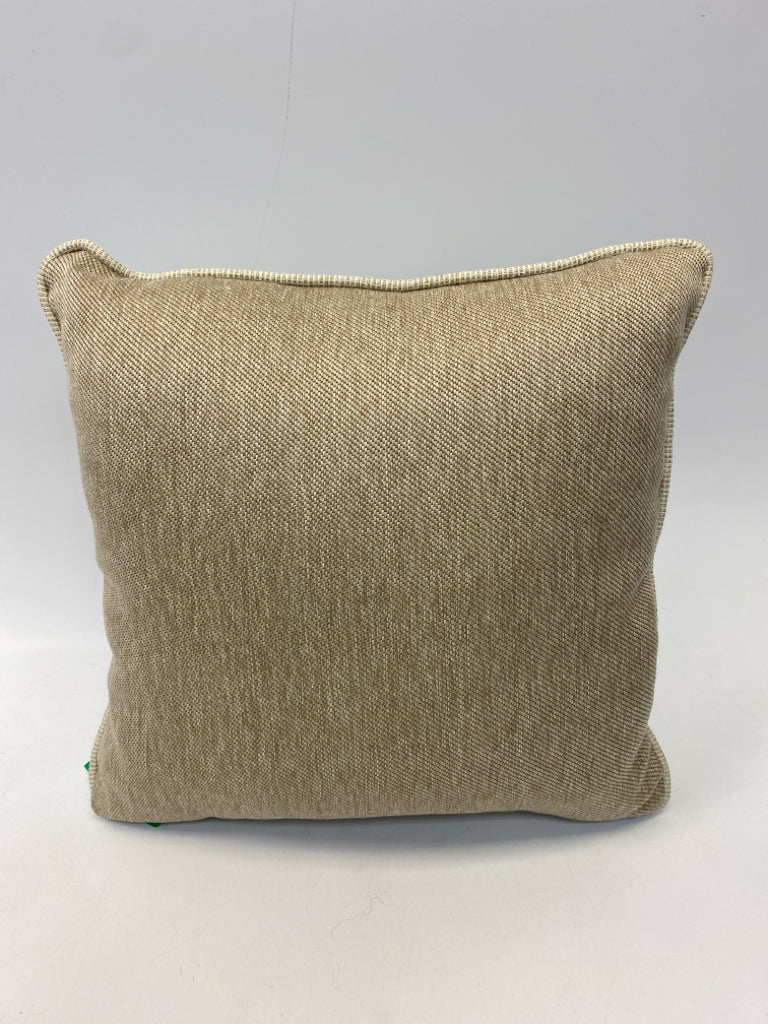 Gray/White Natural Print Pillow