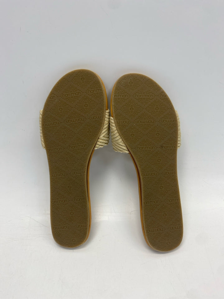 NWOT hari mari Size 7 Tan Sandals