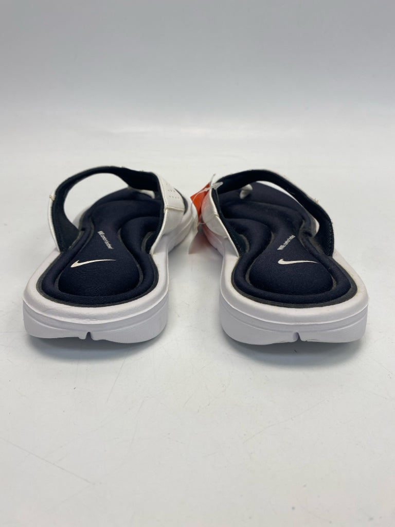 NWT Nike  Size 8 White Sandals
