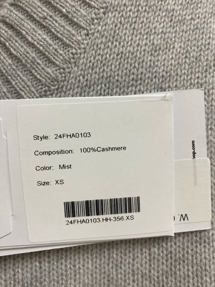 NWT Size XS Light Grey Cashmere Ladies Sweater