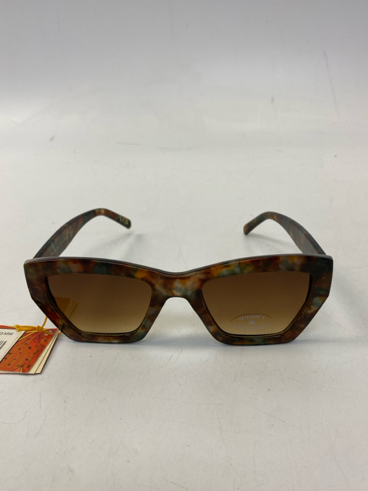 NWT Brown Green Mottled Sunglasses