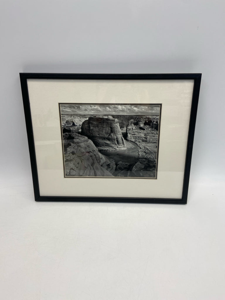 Black/White Framed Art