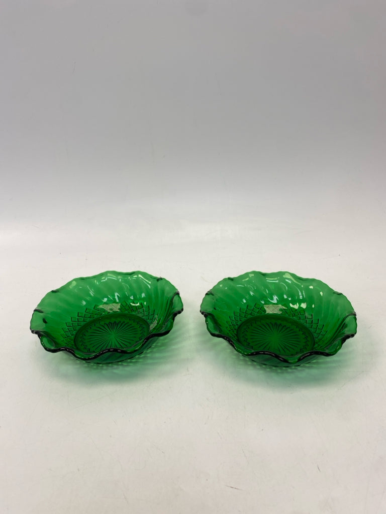 Green Ruffles Glass Bowl(s)
