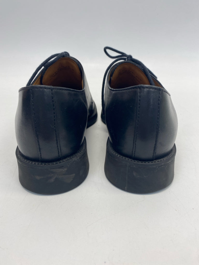 Clarks  Size 8.5 Black Lace-up Flats