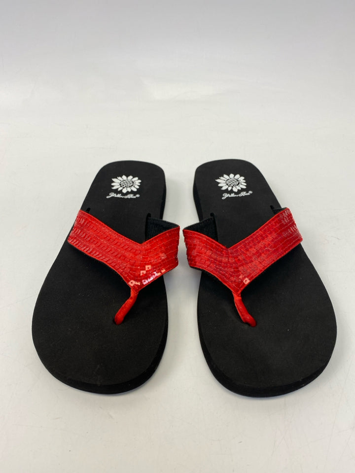 NWOT Yellow Box  Size 7 Red Sequined Sandals
