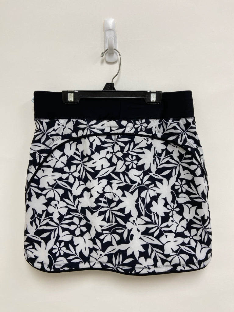 Lands End Size 8P Black White Flowers Petite Skort