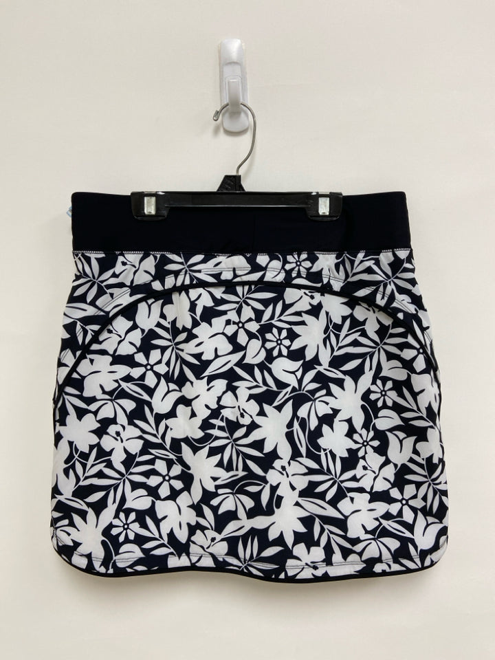 Lands End Size 8P Black White Flowers Petite Skort