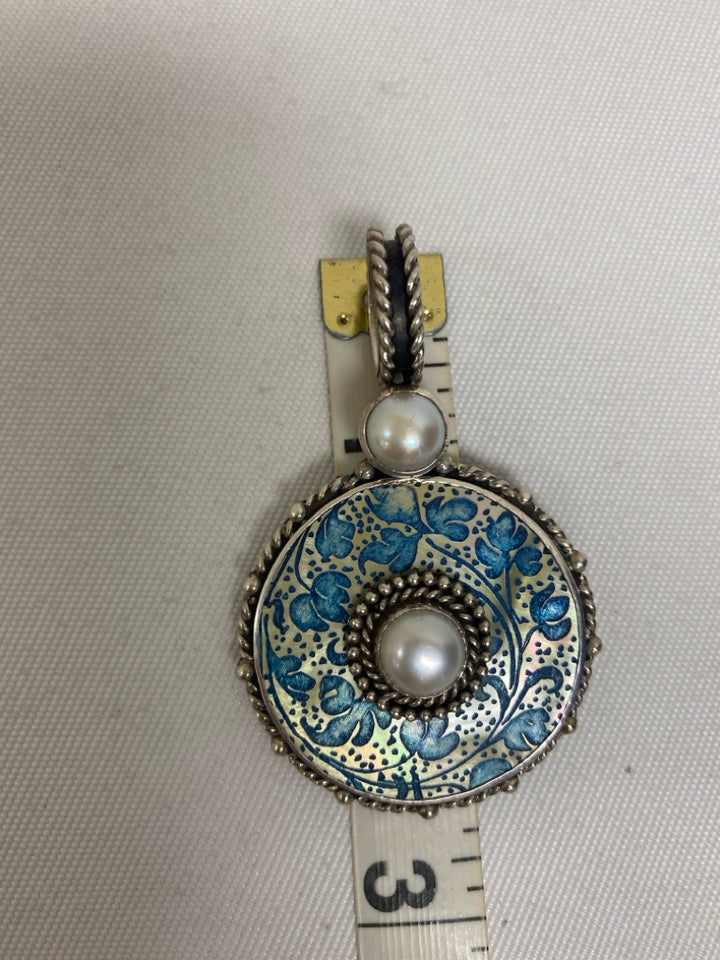 Silver Blue Flowers Pendant
