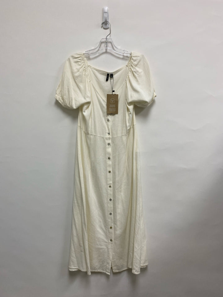 NWT Vero Moda Size L Cream Button Up Ladies Dress