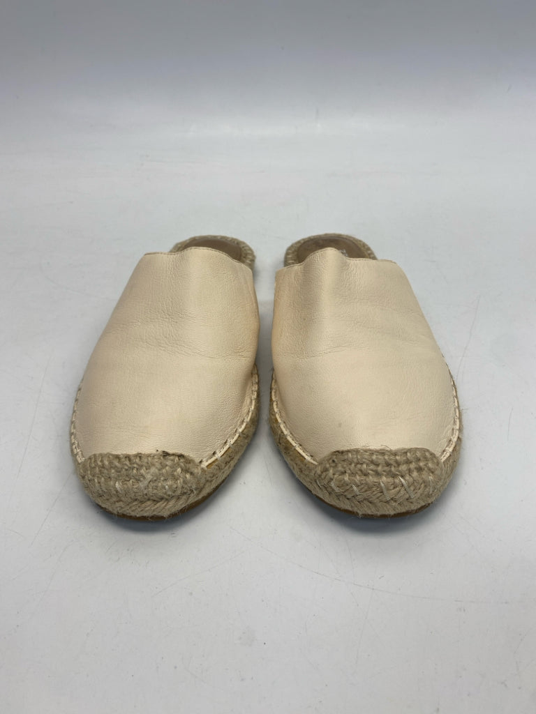 Eileen Fisher  Size 8.5 Cream Sandals
