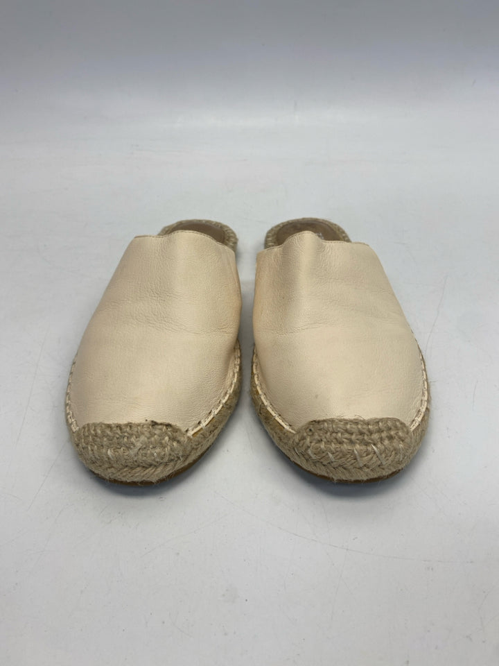 Eileen Fisher  Size 8.5 Cream Sandals
