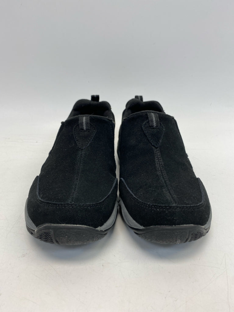 Size 7 Black Sneakers