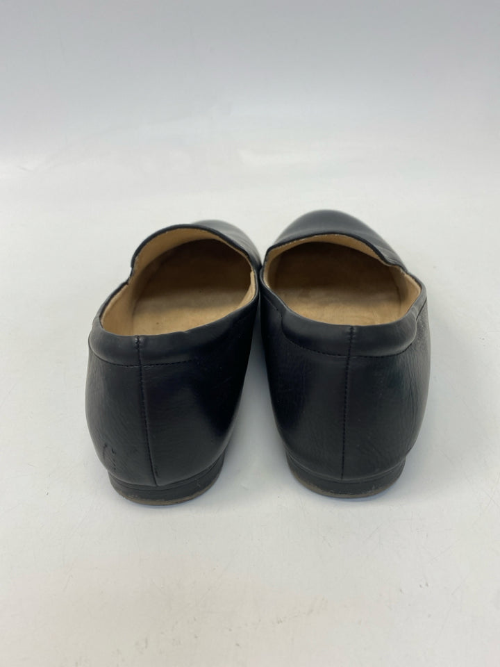Naturalizer  Size 10W Black Flats