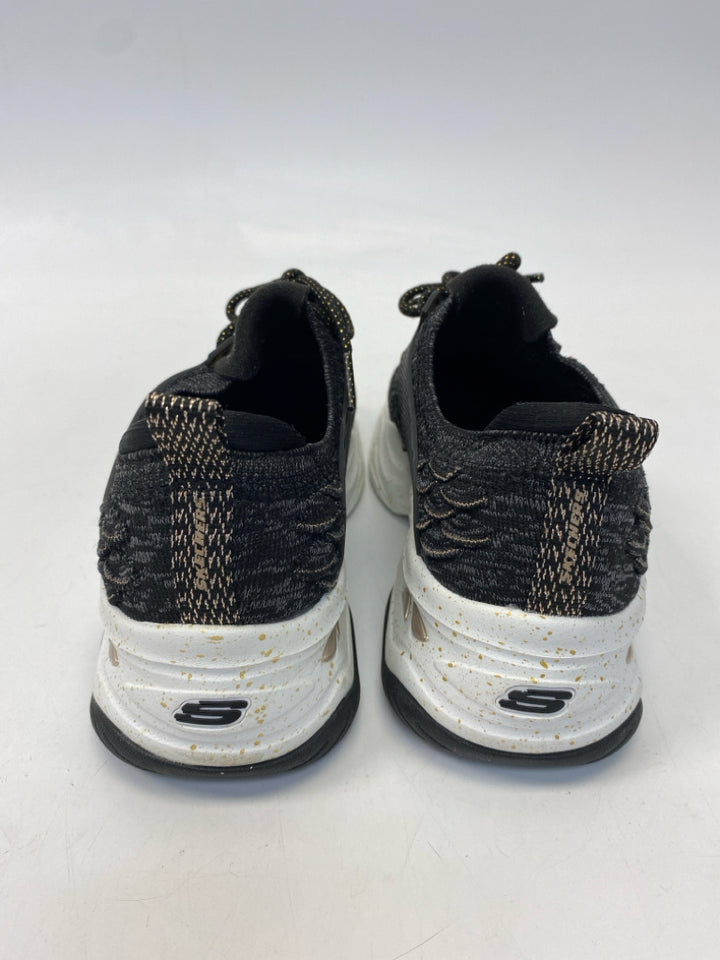 Skechers  Size 7 Blk/Gray Lace-up Sneakers