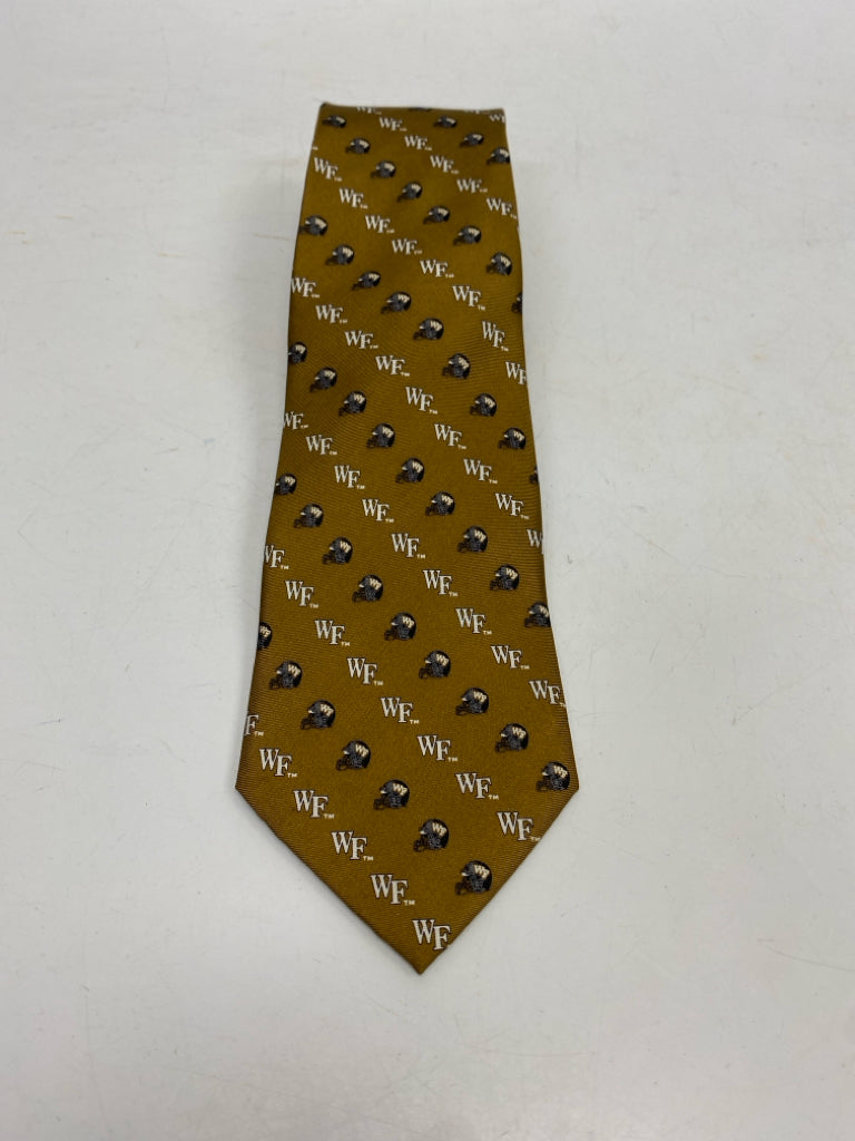 NWT Gold Black Wake Forest Men&