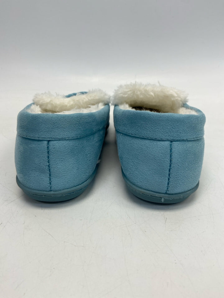 US Shoe Size M Blue Cream Lined Slippers
