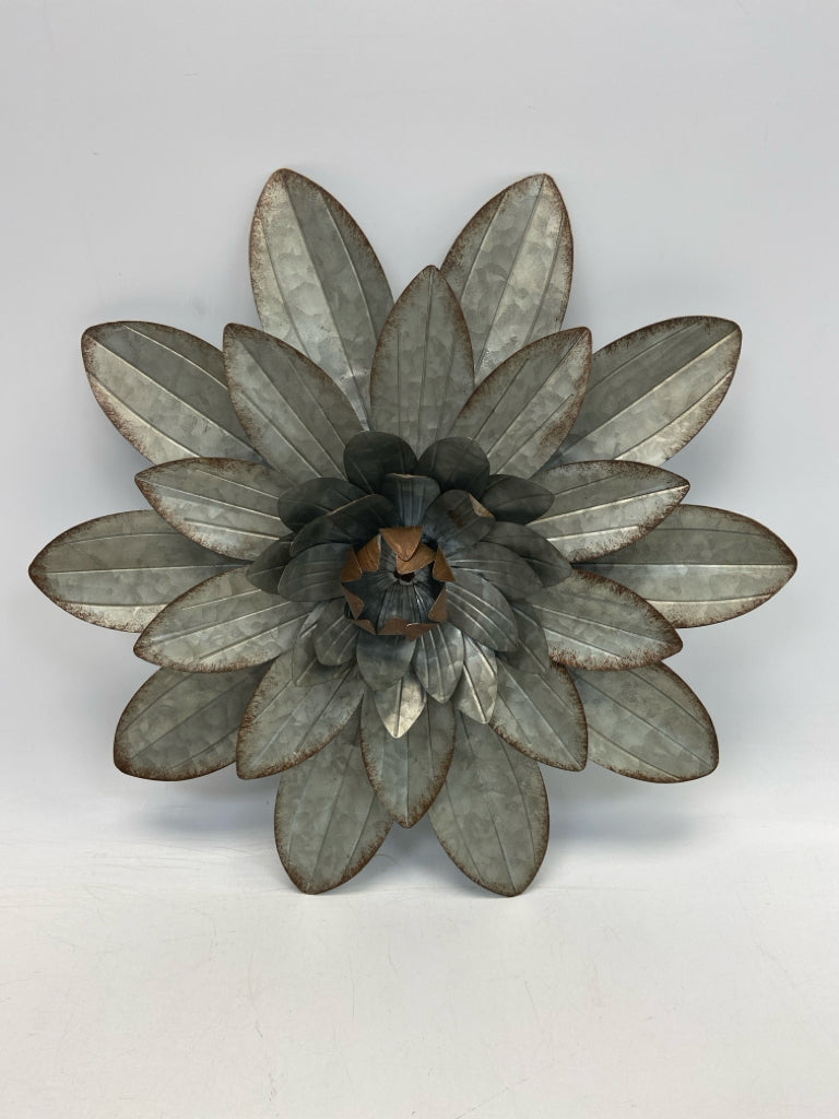 Silver Brown Trimmed Galvanized Metal Wall Hanging