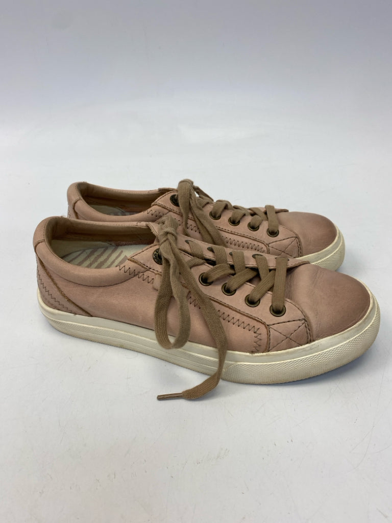 Taos  Size 6 Pink Lace-up Sneakers