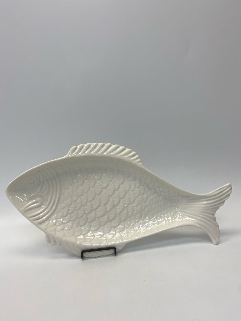 Cream Ceramic Serving Piece