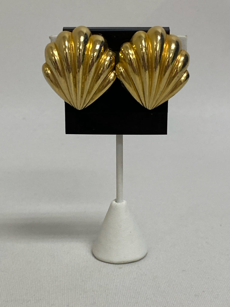 Gucci Gold Color Shells Earrings