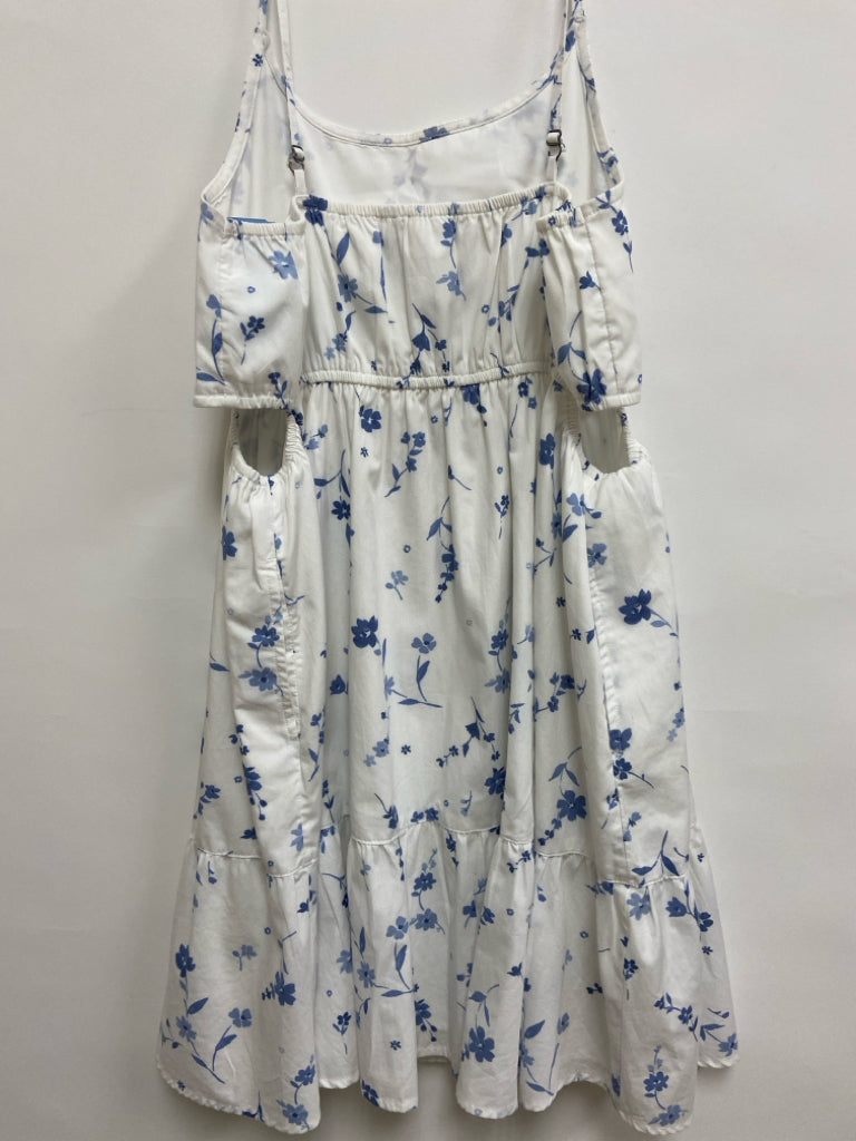 Abercrombie Kids SIZE 17/18 White Blue Flowers Sleeveless Girl&