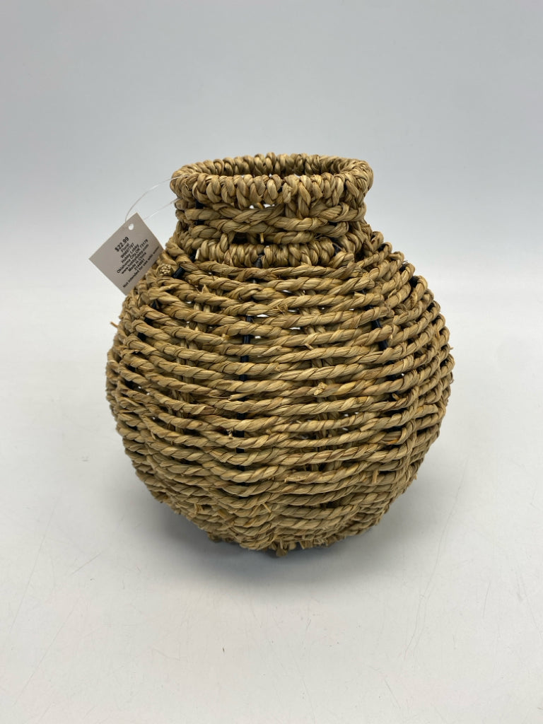 NWT Natural Woven Basket