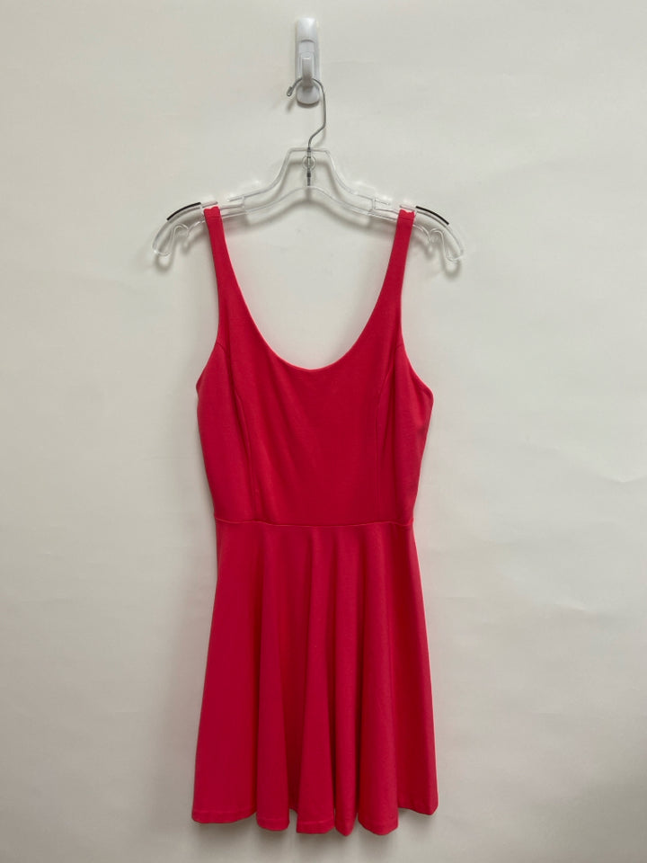 AMANDA UPRICHARD Size M Hot Pink Sleeveless Ladies Dress