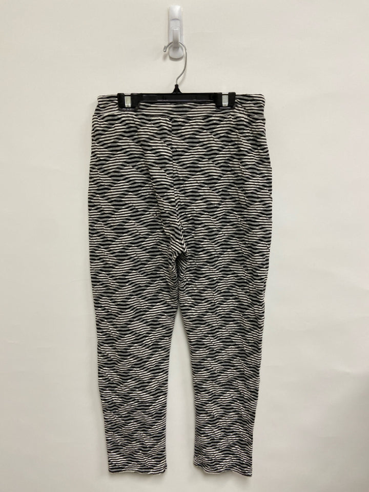 Cynthia Ashby Size XS White/Black Silver Abstract Ladies Pants