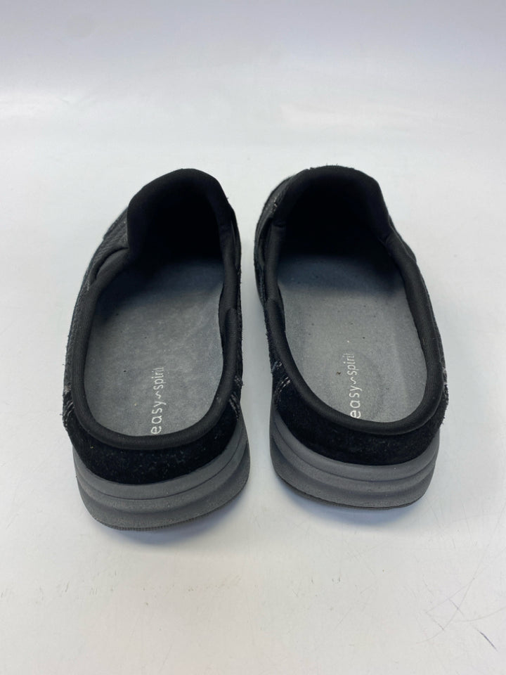 NWOT Easy Spirit  Size 8 Black Sneakers