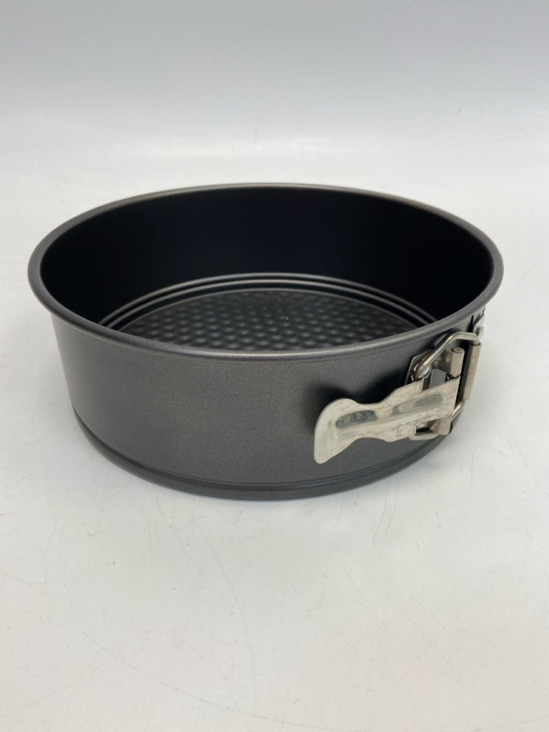 Gray Bakeware
