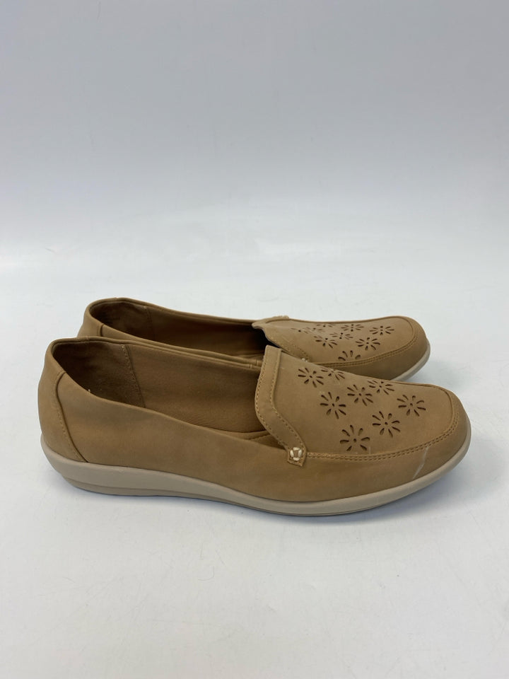 Easy Spirit  Size 8.5W  Brown Perforated Flats  **WIDE**