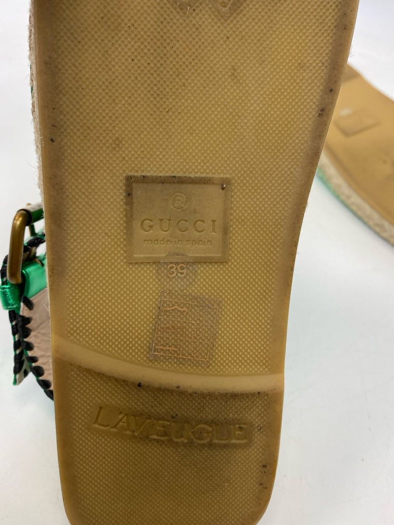 Gucci  Size 39 Green Black Logo Leather Sandals