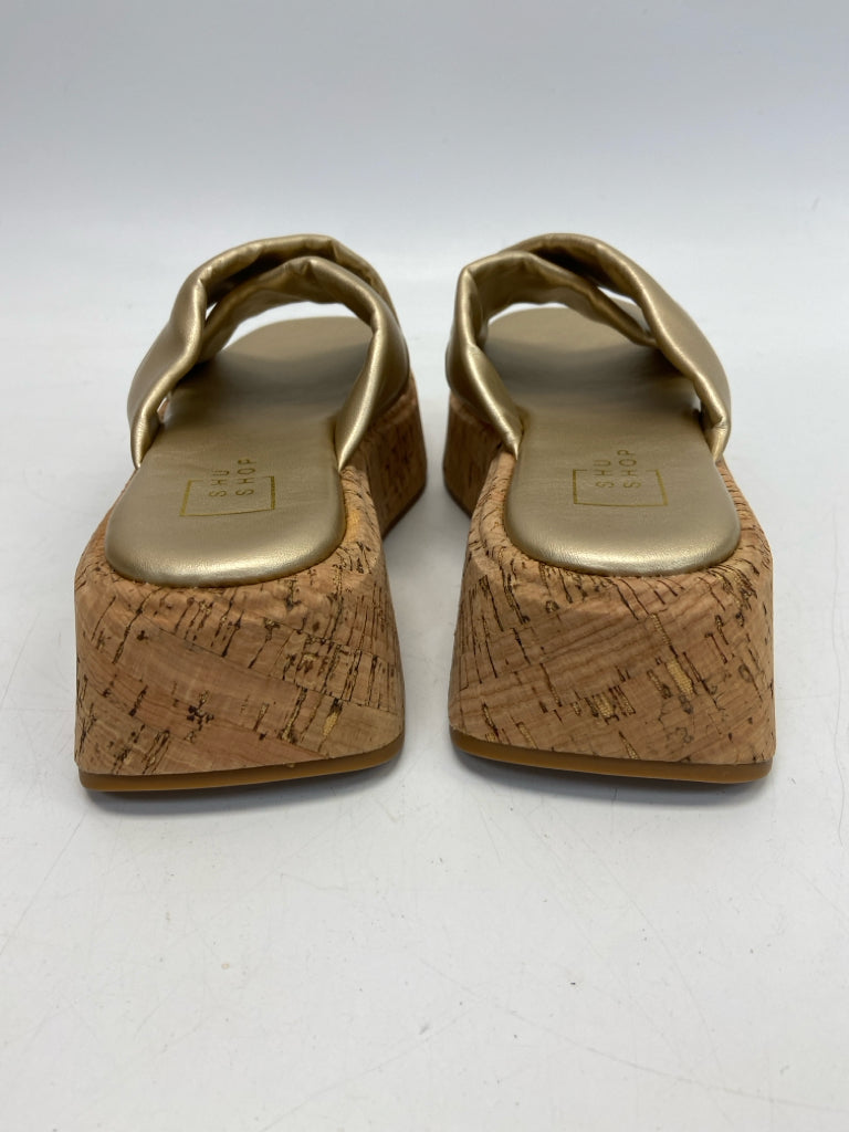 NWOT Shu Shop  Size 7.5 Gold Shimmery Sandals