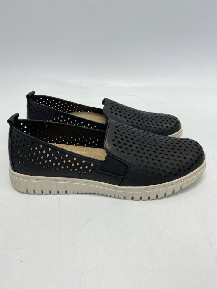 Bella Vita  Size 9N Black Perforated Sneakers  **NARROW**