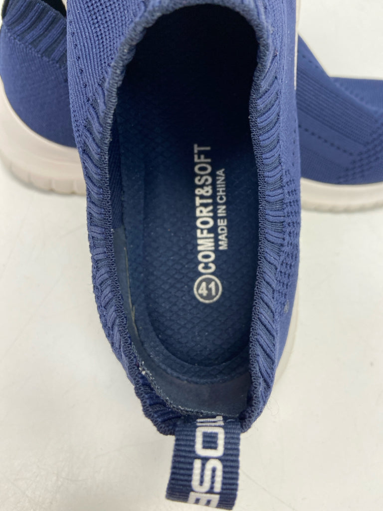 Size 41 Navy Sneakers