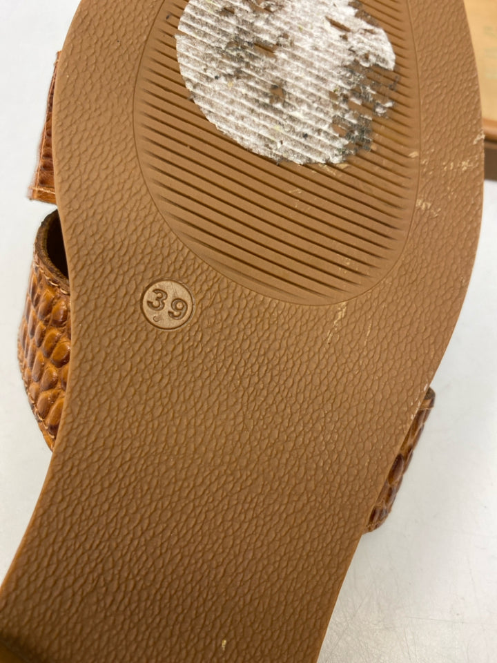 Size 39 Brown Sandals