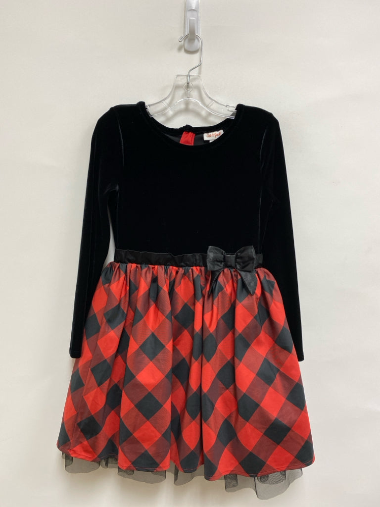 Cat &amp; Jack SIZE 7/8 Black Red Checkered Velour Girl&