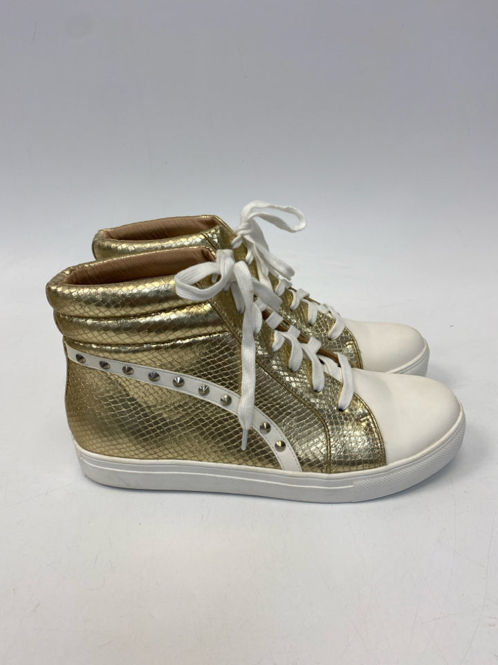 Size 10 White Gold Metallic Sneakers