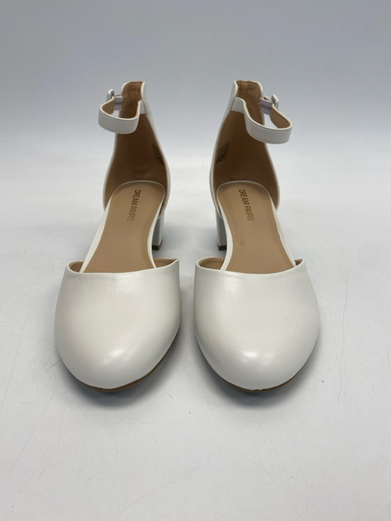 NWOT Dream Pairs  Size 11 White Heels