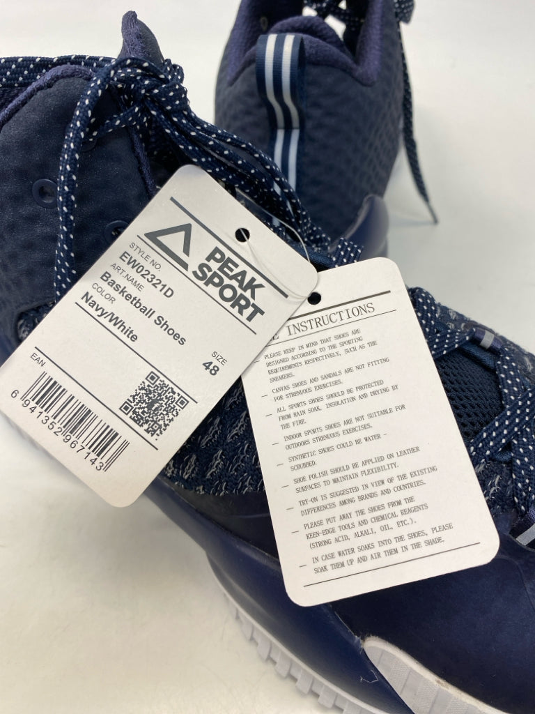 NWT Size 14 Navy Lace-Up Men&