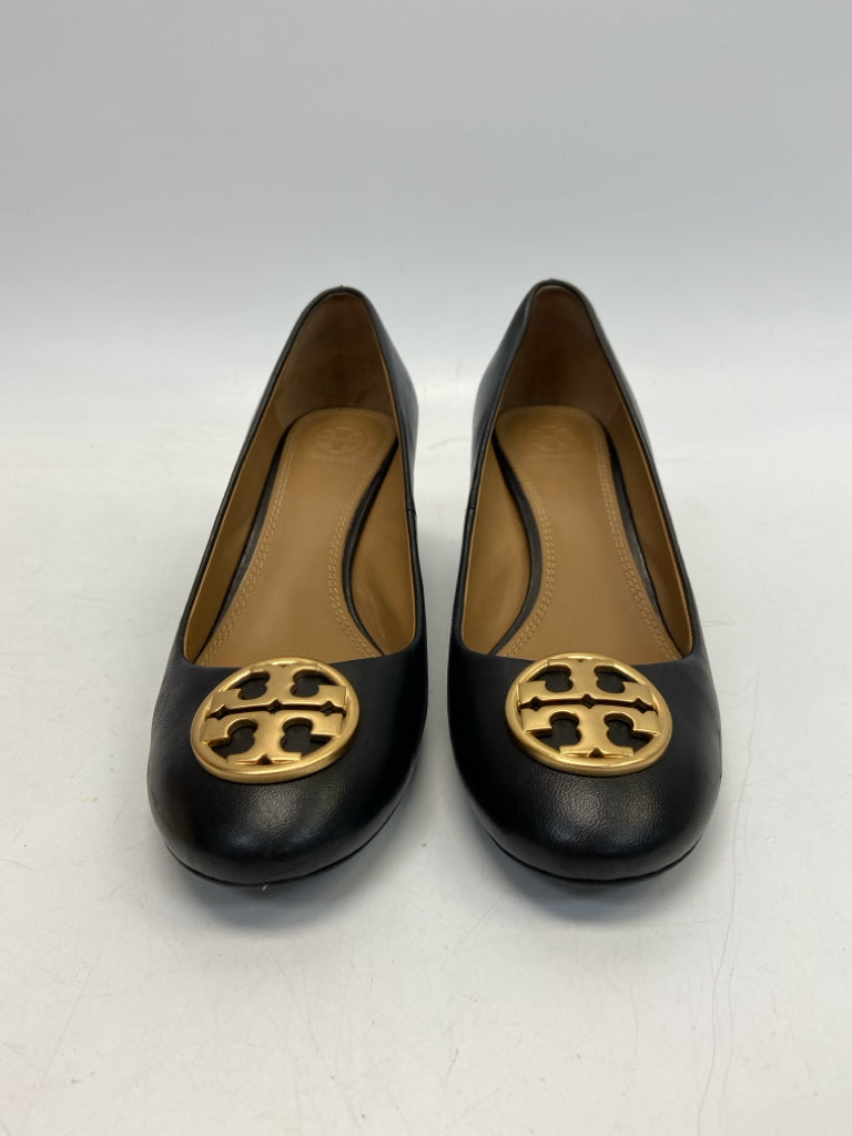 Tory Burch US Shoe Size 7.5 Black Gold Disc Heels