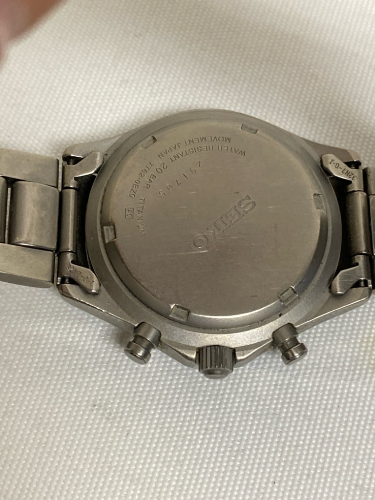 Seiko Silver Color White Men&