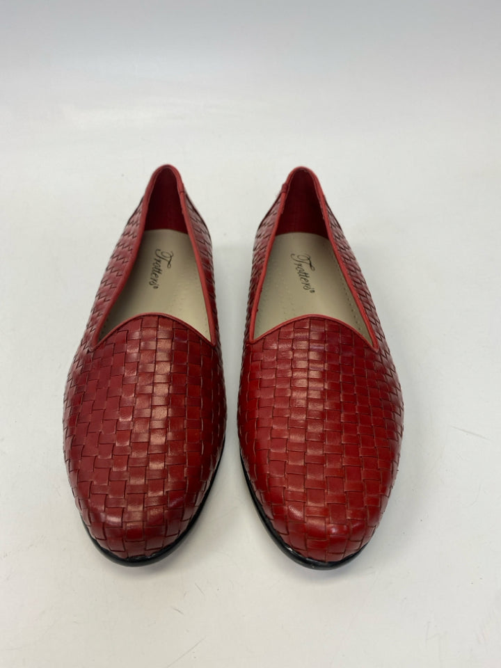 NWOT Trotters  Size 9WW  Red Woven Flats  **EXTRA WIDE**