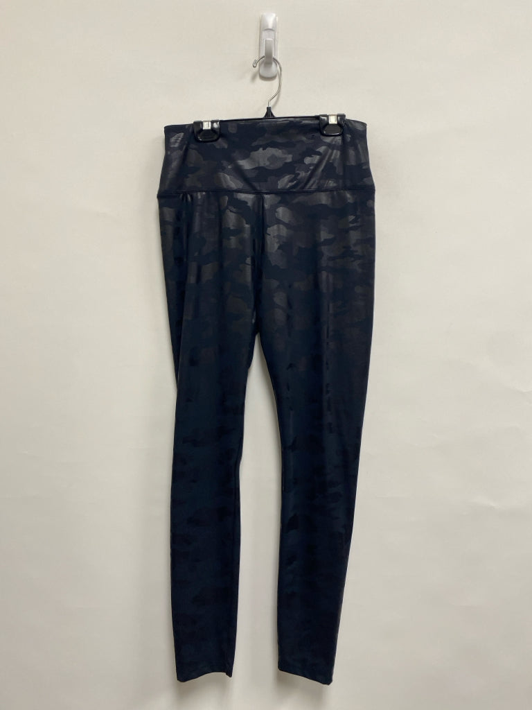 Simply Vera Size M Black Camouflage Ladies Leggings