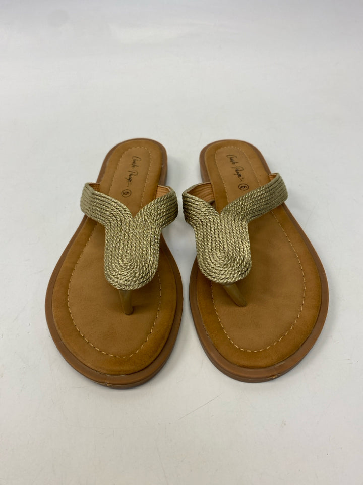 Charlie Paige  Size 6 Gold Woven Metallic Sandals