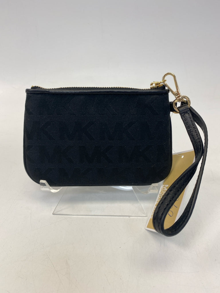 NWT Michael Kors Black Signature Wristlet
